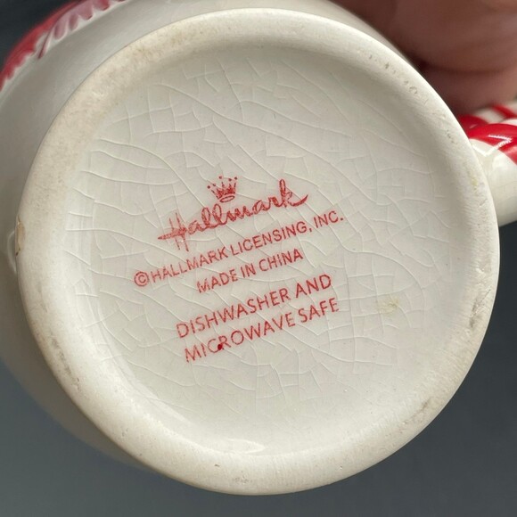 Vintage Hallmark Coffee Tea Cocoa Snowman Mug Candy Cane Handle Buttons Scarf - Picture 8 of 8